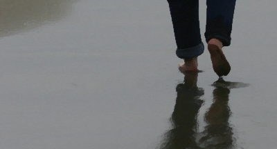 feet-in-sand